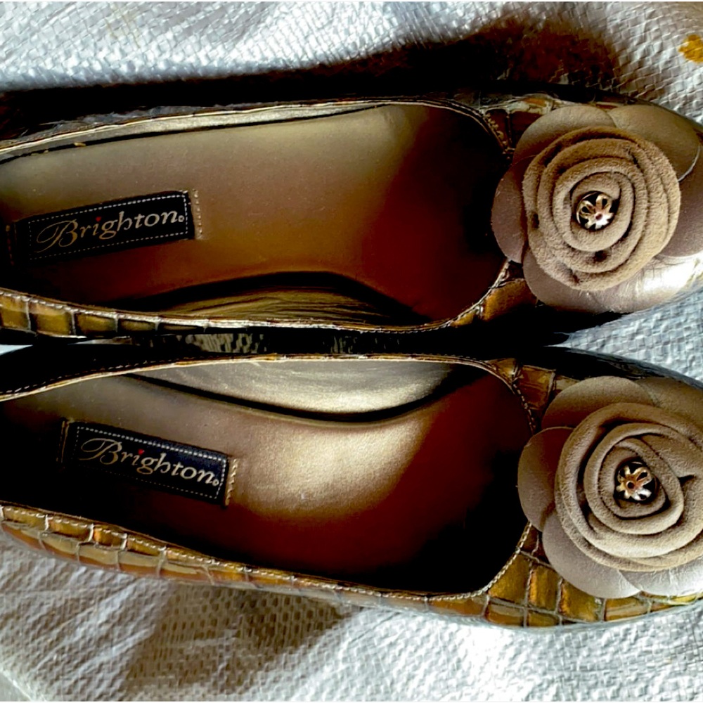 Brighton Sz 9m BARELY WORN CONDITION